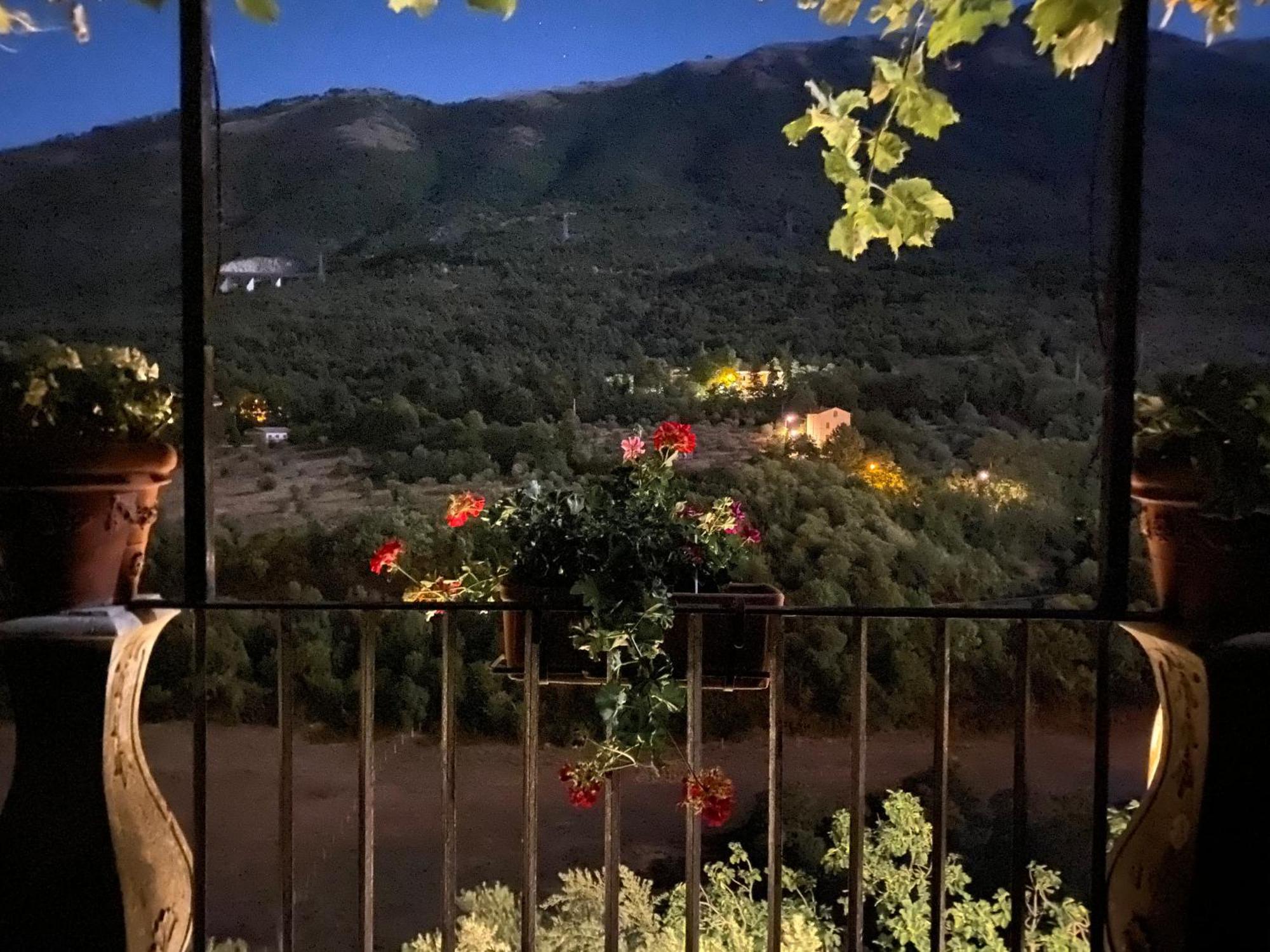 Il Giardinetto Di Pettorano Bed & Breakfast Pettorano sul Gizio Ngoại thất bức ảnh